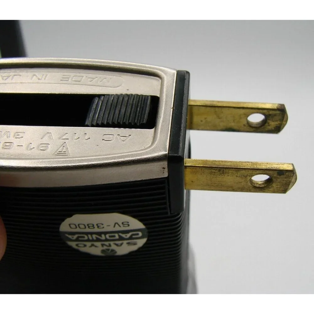 NEW Vintage Sanyo Cadnica SV-3800 Electric Shaver Rechargeable Black Case Works